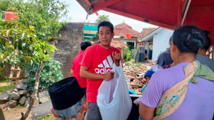 Firman Mulyadi bantu warga yang terdampak gempa Cianjur
